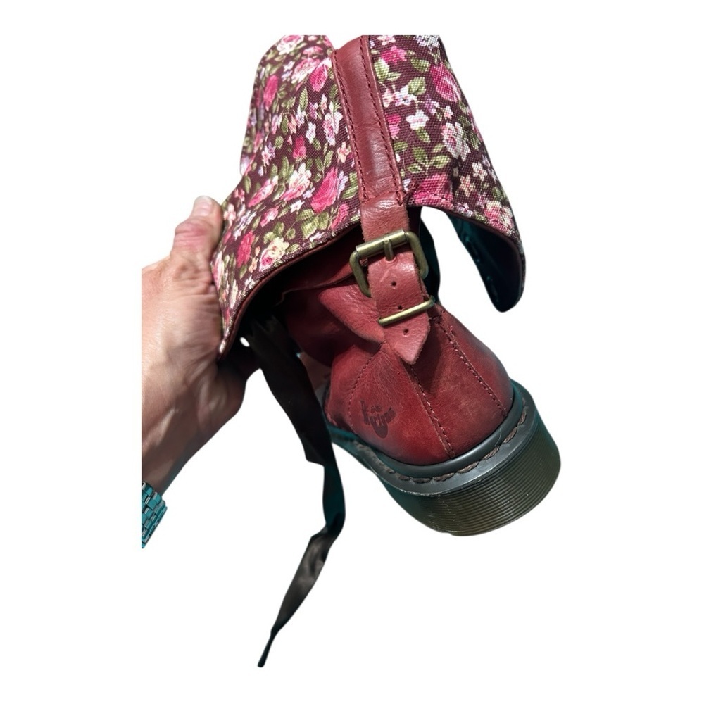 Dr. Martens, Triumphant Boots with Floral Fold-Over - Picture 7 of 12